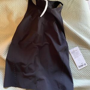Brand new lululemon tank top. Size 8 (Medium).